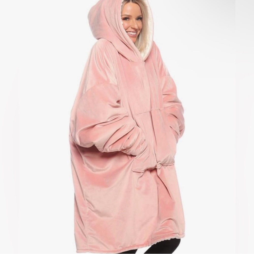The comfy oversized blanket hoodie
